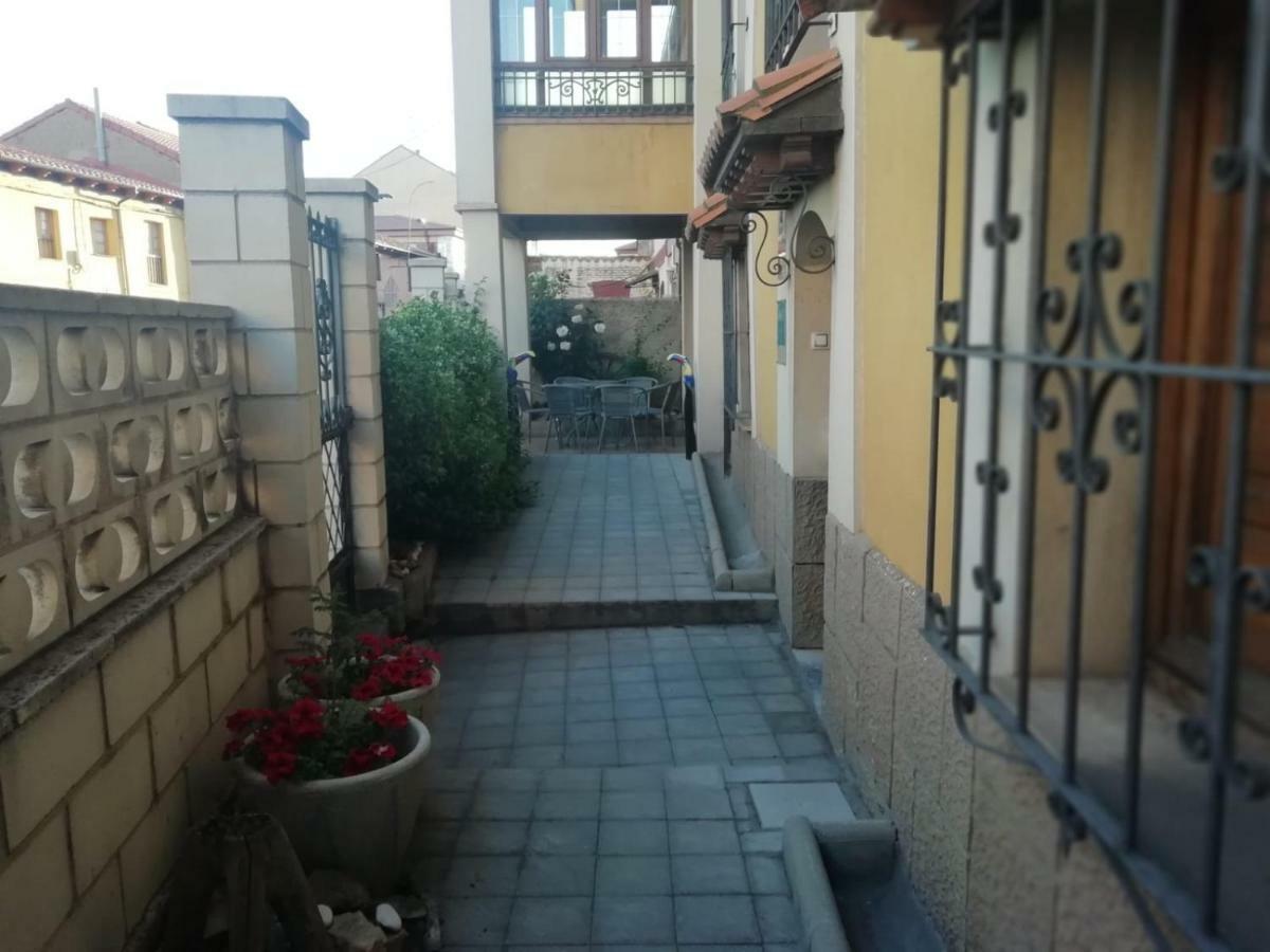 Villa Boleta A 5 Minutos De Leon, Casa Con Jardin San Andrés del Rabanedo Esterno foto