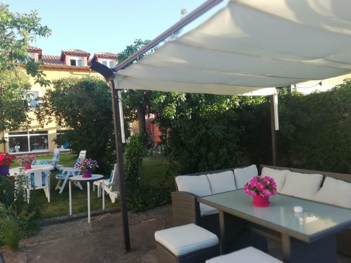 Villa Boleta A 5 Minutos De Leon, Casa Con Jardin San Andrés del Rabanedo Esterno foto